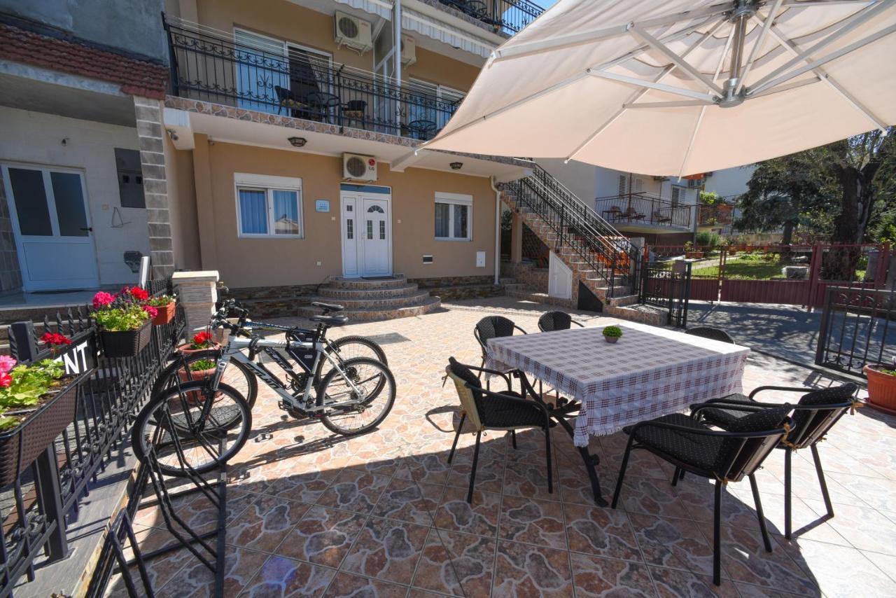 D&D Apartments Tivat Eksteriør bilde