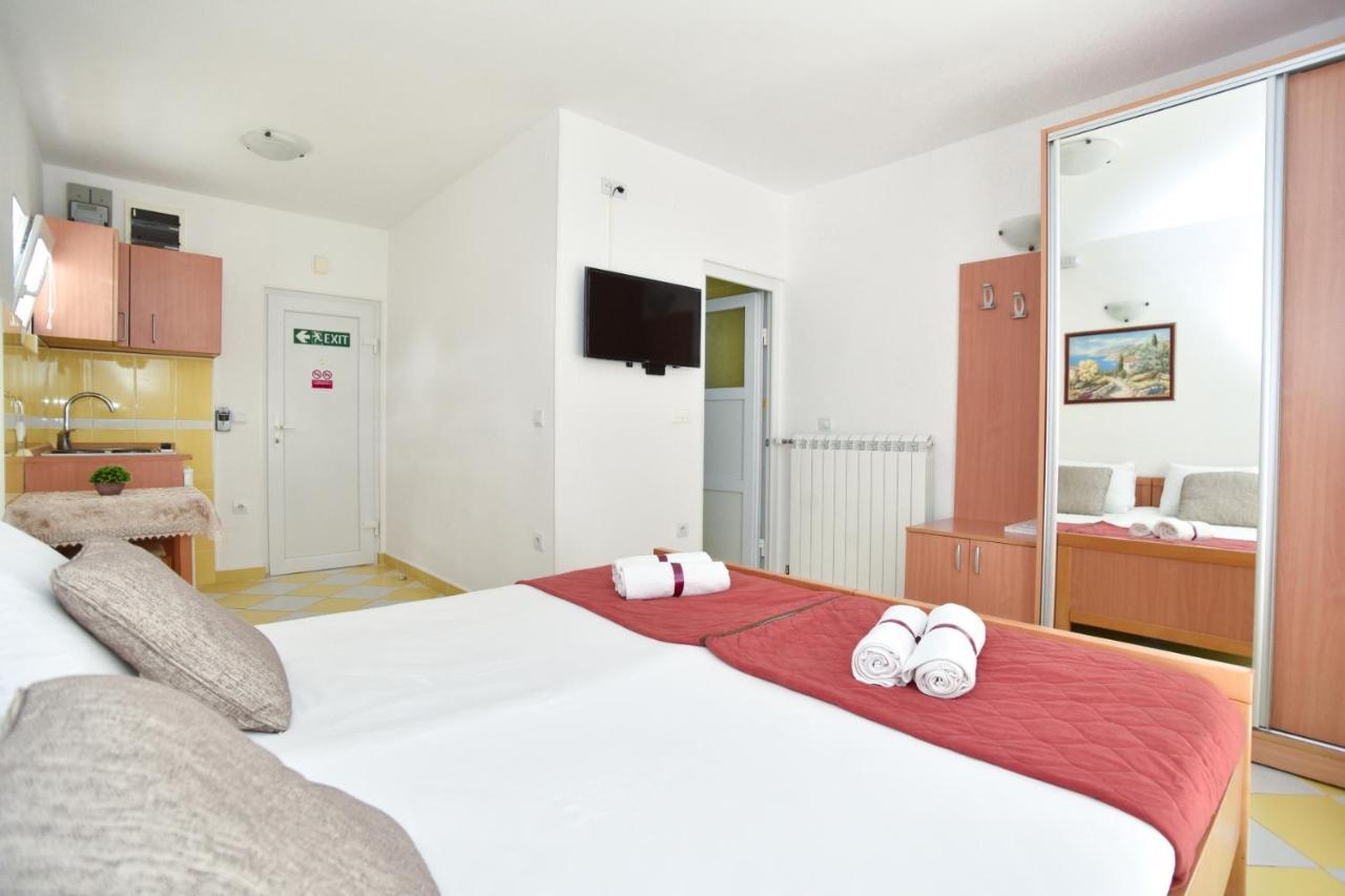 D&D Apartments Tivat Eksteriør bilde