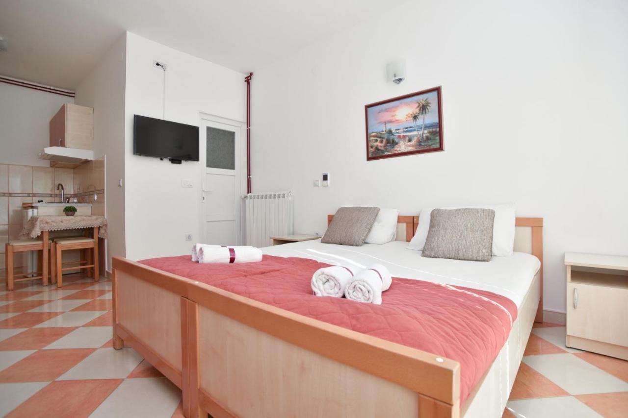 D&D Apartments Tivat Eksteriør bilde