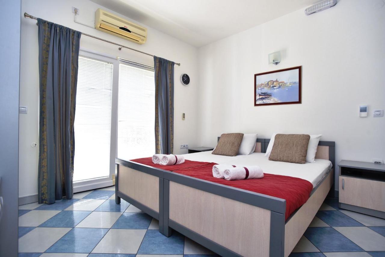 D&D Apartments Tivat Eksteriør bilde