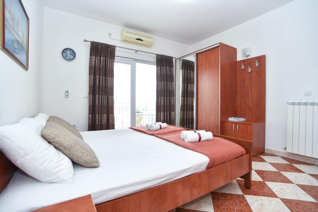 D&D Apartments Tivat Eksteriør bilde