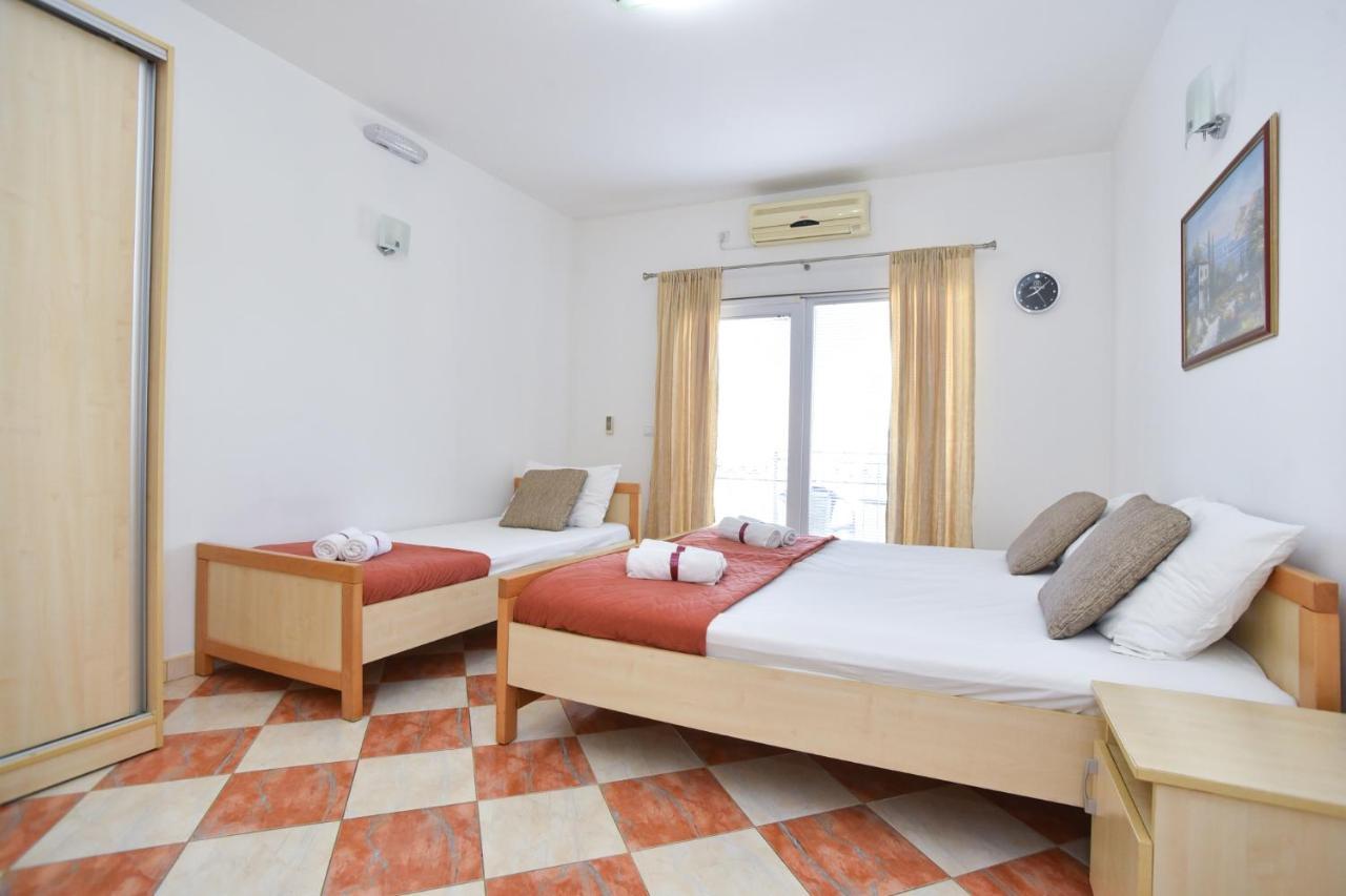 D&D Apartments Tivat Eksteriør bilde