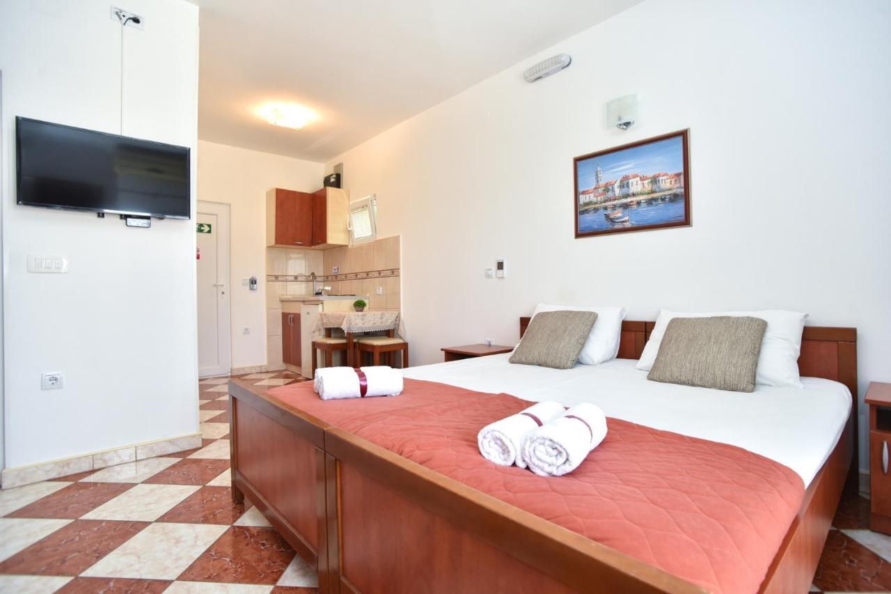 D&D Apartments Tivat Eksteriør bilde